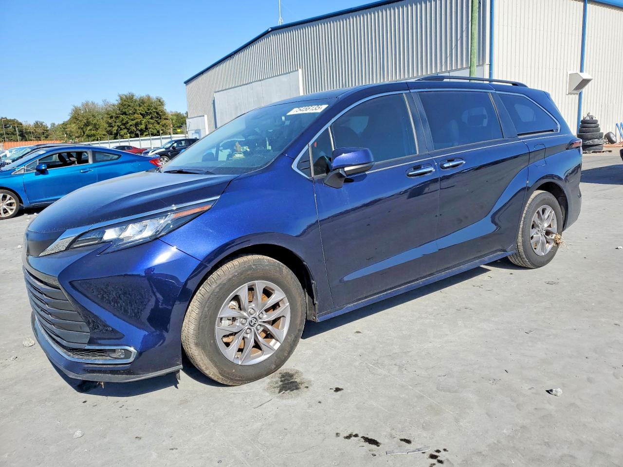 2022 Toyota Sienna – 5TDYRKEC8NS123296